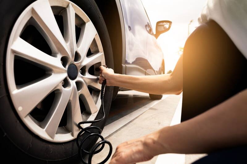 La correcta presión en los neumáticos mejora la seguridad y la eficiencia