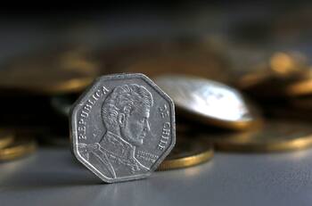 ¡Podrías tener un tesoro guardado! Conoce las monedas de 1 y 5 pesos que valen hasta $15 mil