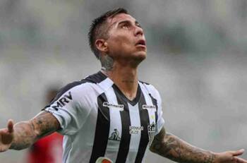 Jugadores de La Roja enviaron afectuosos saludos de cumpleaños a Eduardo Vargas