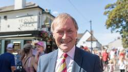 Asesinan a puñaladas a diputado ultraconservador en iglesia metodista