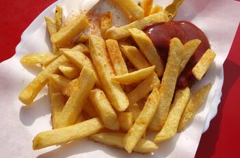 ¿Adiós papas fritas?: escasez global afecta a franquicias como McDonald's y KFC por interrupción en cadena de suministro