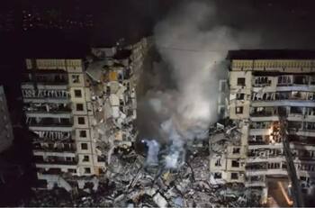 VIDEO | Guerra entre Ucrania y Rusia: Así quedó un edificio tras un intenso ataque Ruso a Dnipro