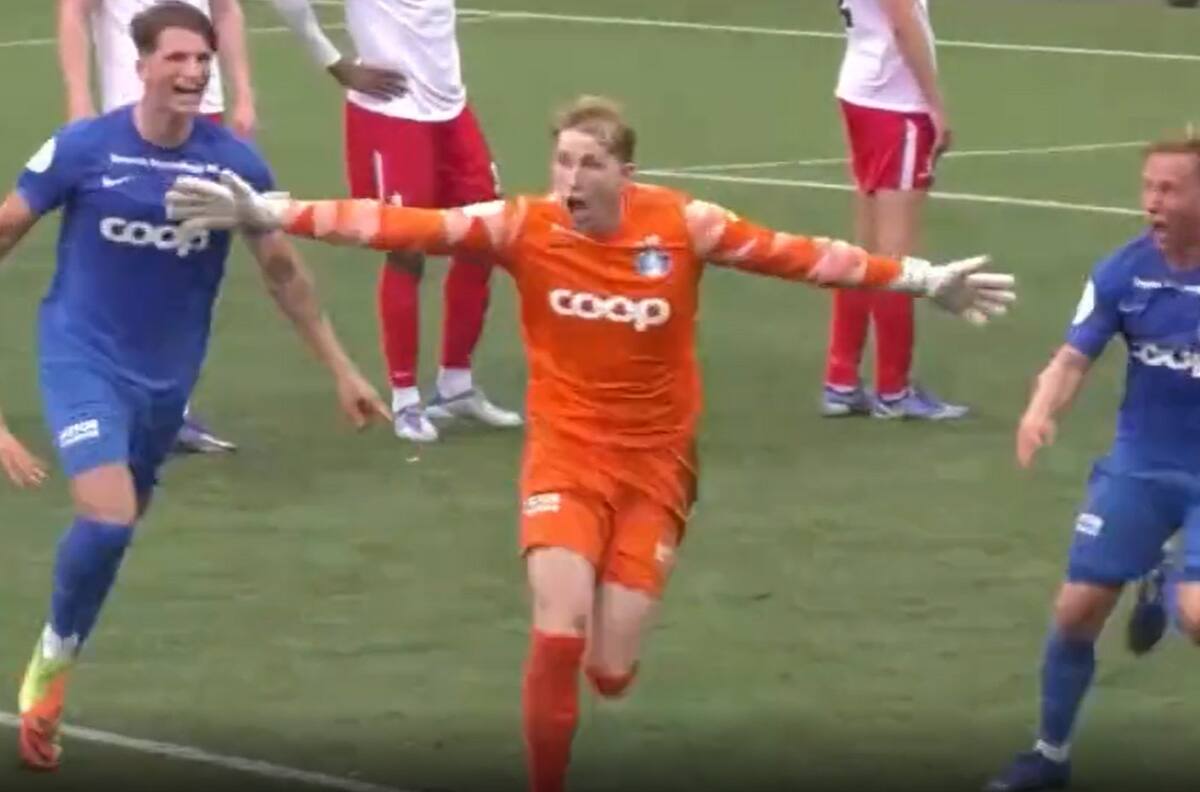 VIDEO | Extraordinario: arquero noruego sorprendió con un golazo de chilena en el último minuto