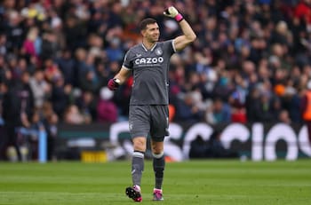 ¿Dibu Martínez llegará al Manchester United tras la salida de David de Gea?