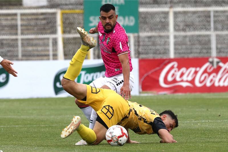 volvió a caer en el Campeonato Nacional de Primera División. ya van 11 partidos sin sumar de a tres, desde el sábado 20 de julio pasado. Foto: Agencia Aton.