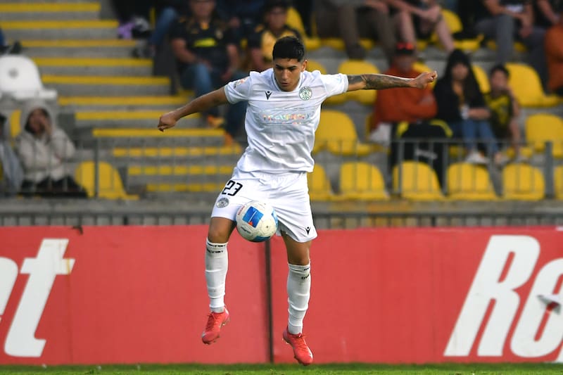 El lateral izquierdo en Audax Italiano. Foto: Aton