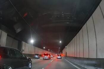 VIDEO | Costanera Norte: Intento de encerrona terminó con balacera y dos vehículos abandonados