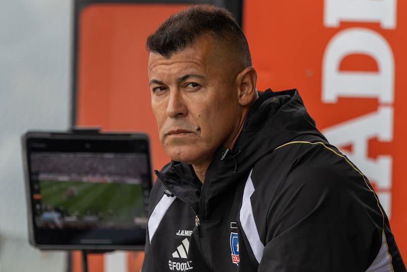 podría dejar hoy su cargo como DT en Colo Colo.