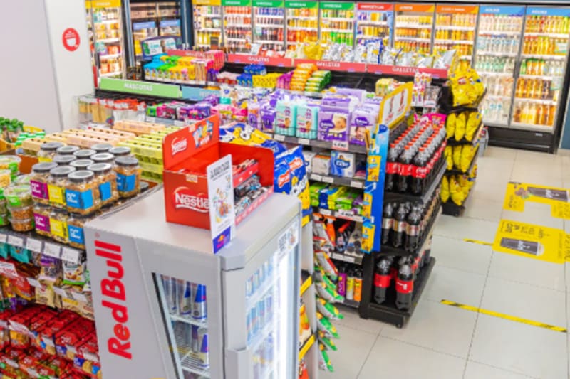 tiene unos 300 locales en Chile. Créditos: Google Maps.