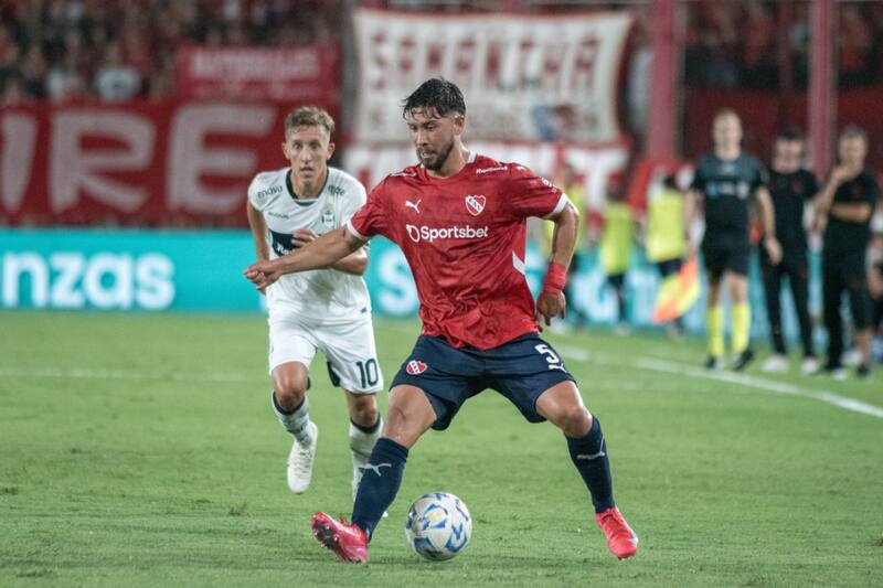 El chileno despierta el interés del Monterrey.