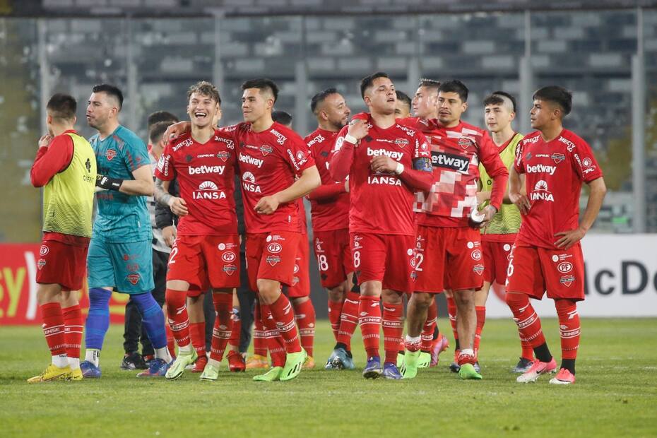 Ñublense se acostumbró a celebrar ante Colo Colo.