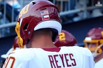 Gran debut de Sammis Reyes en la NFL en primer partido de la pretemporada