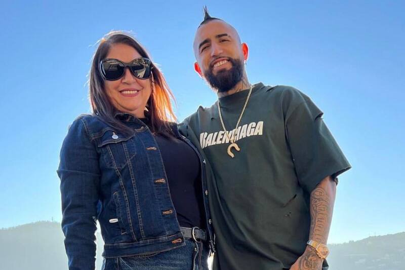 La madre de Arturo Vidal le solicitó que vuelva a vestir la camiseta de Colo Colo. (Foto: @jacqueline.pardo.505)