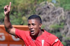 FOTOS | Cambio de color: Universidad Católica presenta nueva camiseta de entrenamiento