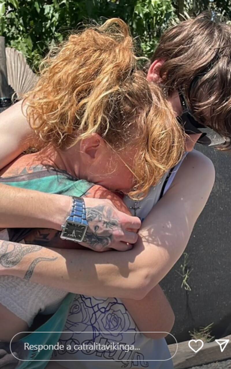 se reencontró con su hijo menor.