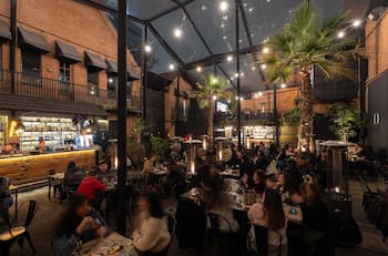 Cinco bares para visitar después del trabajo en la Región Metropolitana y así acortar la semana