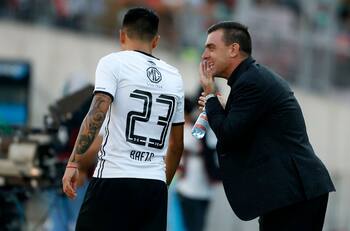 Pablo Guede va con todo y puede arrebatarle anhelado refuerzo a Colo Colo