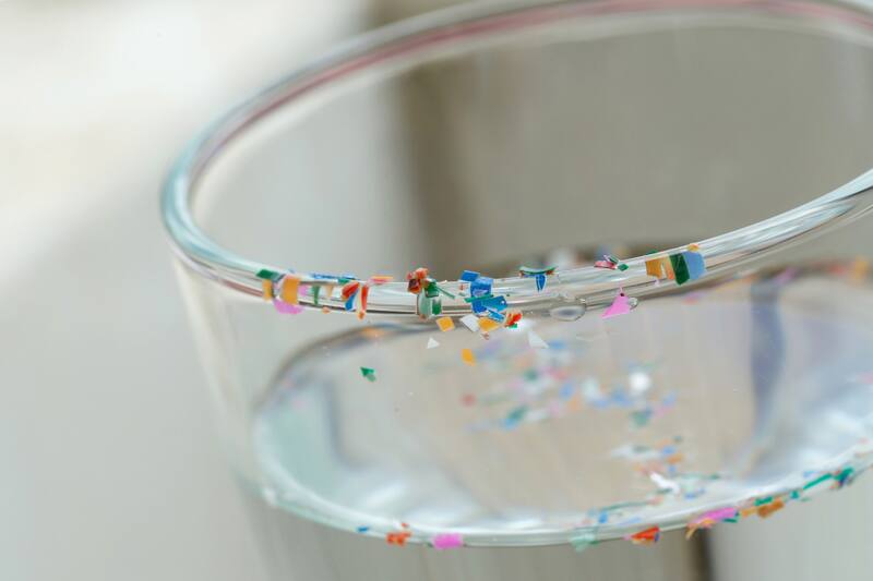 Revisa cuál es el método para eliminarlos del agua.