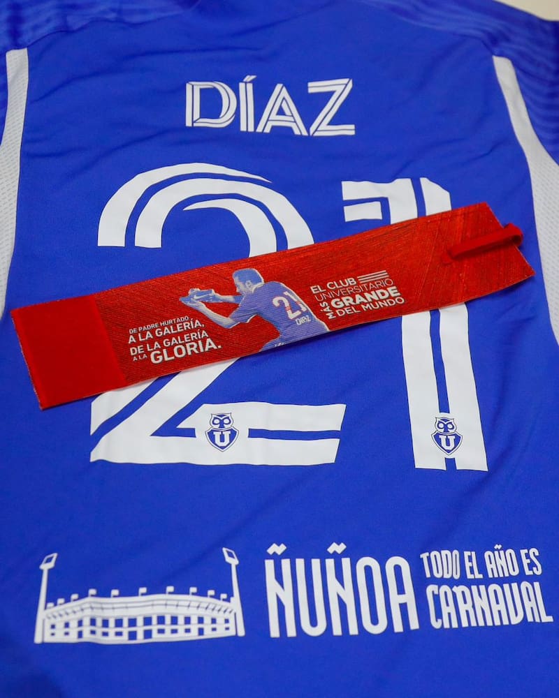 Jineta de capitán de Marcelo Díaz.