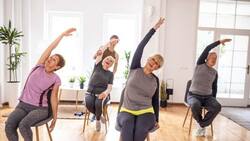 El seguro ejercicio que recomienda Harvard para que los adultos mayores mejoren su movilidad y fortaleza