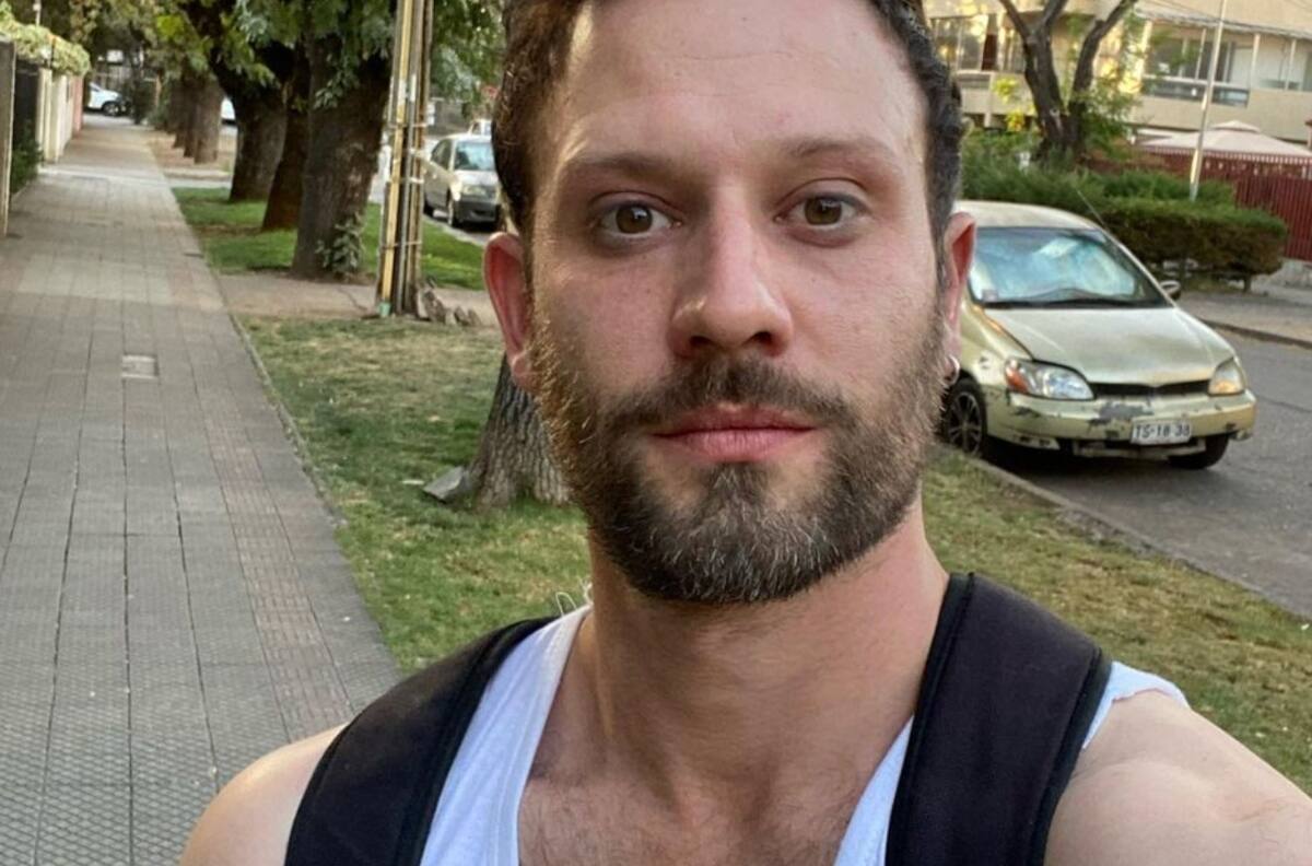 "Me lo arrancó": Hernán Contreras sufrió doloroso problema con un piercing que tenía en una de sus tetillas