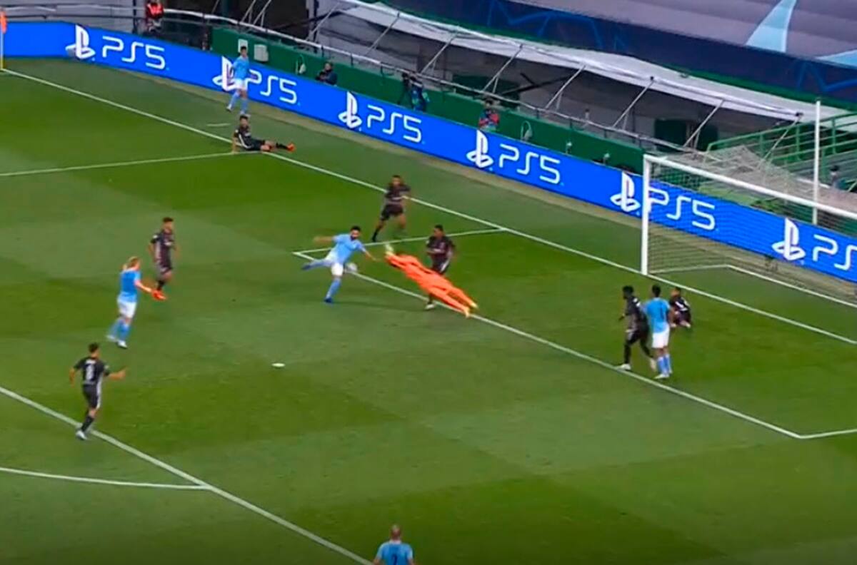 ¡Se jugó la vida! Anthony Lopes se convierte en figura con esta doble tapada