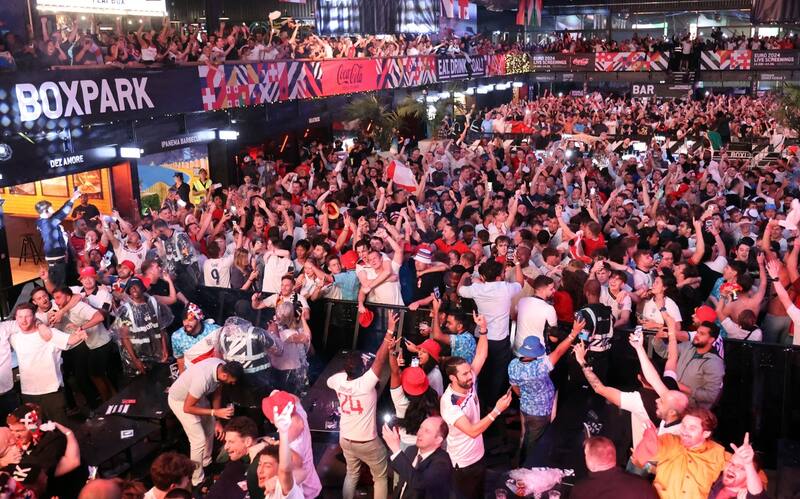 celebran clasificación a la final de la Eurocopa. EFE