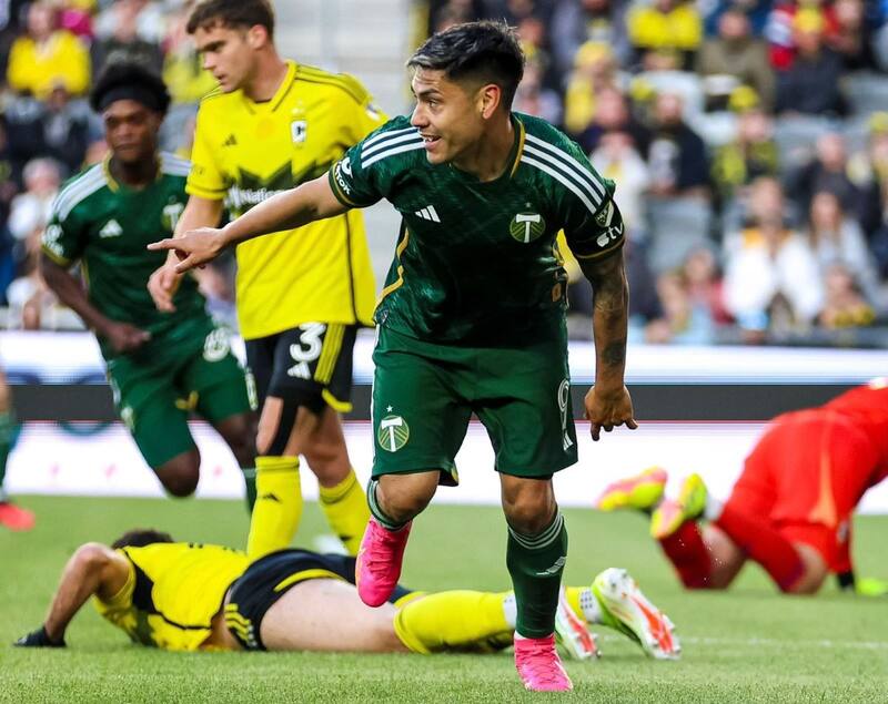 El delantero ex Universidad de Chile es figura en su equipo.