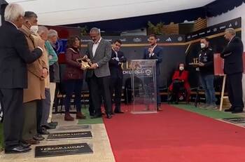 VIDEO | El gran homenaje de La Roja a los sobrevivientes del tercer lugar en el Mundial de 1962