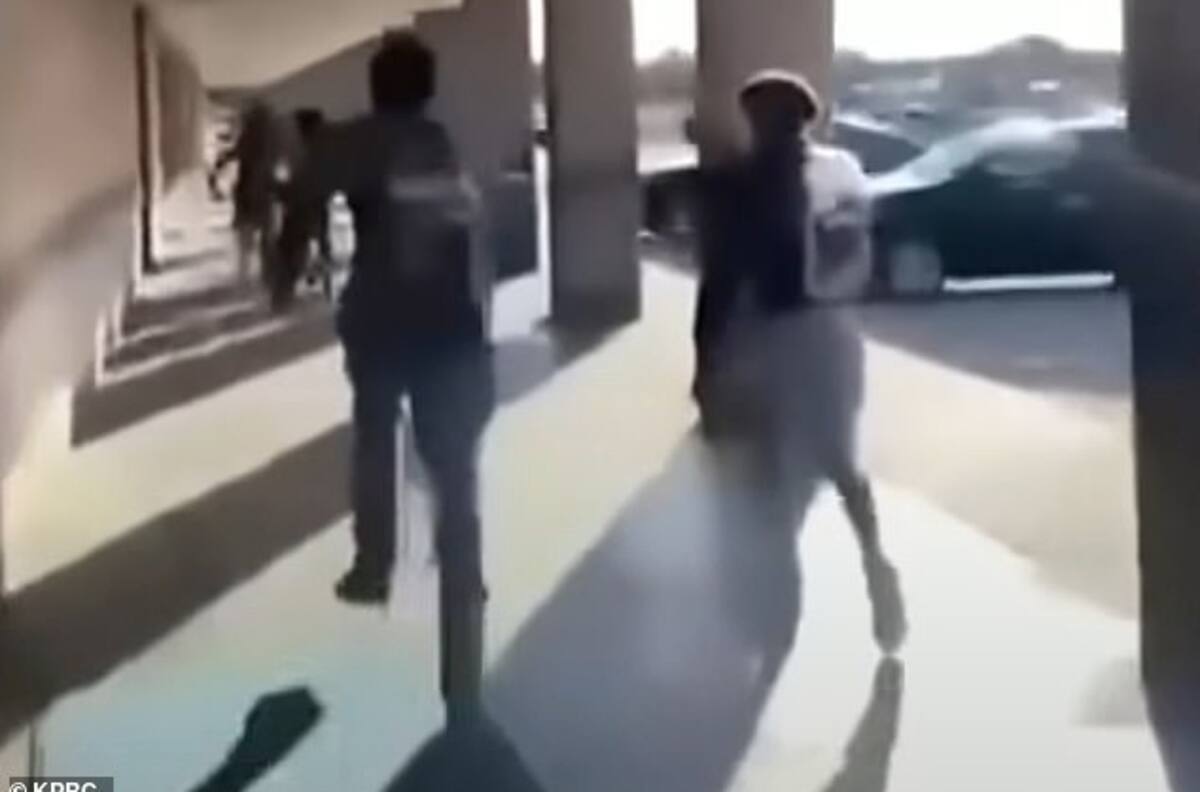 Profesor de Texas terminó con fractura de brazo luego de ser golpeado por alumnos