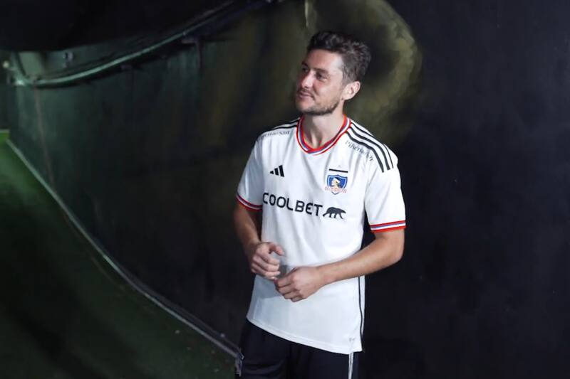 Marco Rojas protagonizó nueva campaña de Colo Colo.