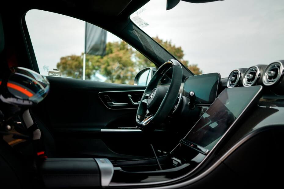 El nuevo Mercedes-AMG C 63 S E Performance llegó a Chile con tecnología híbrida enchufable