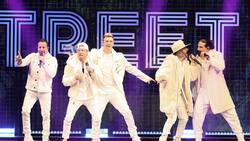 Desataron la locura: Captan a dos integrantes de los Backstreet Boys comprando en el centro de Santiago