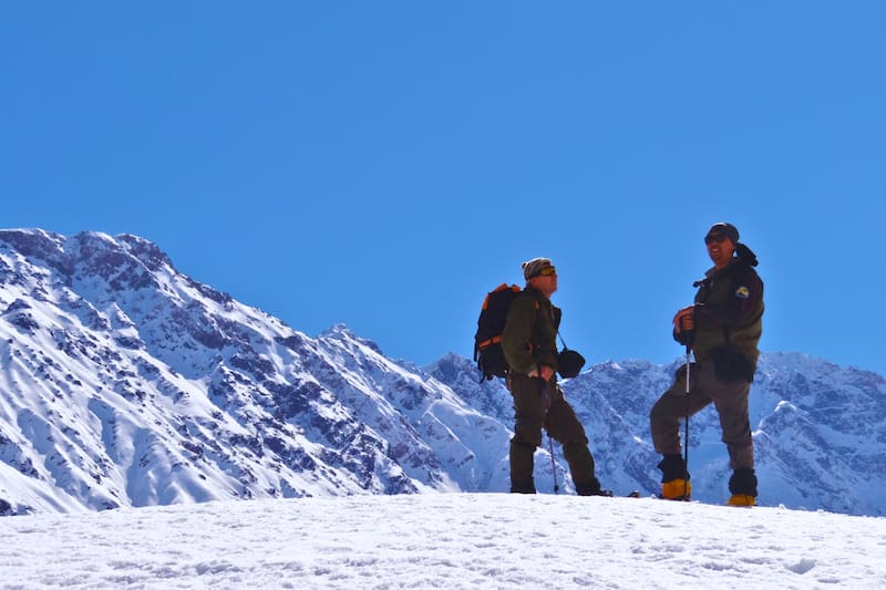 Un lugar que permite recorrer senderos de montaña con una vista única en el Cajón del Maipo. Créditos: Conaf.