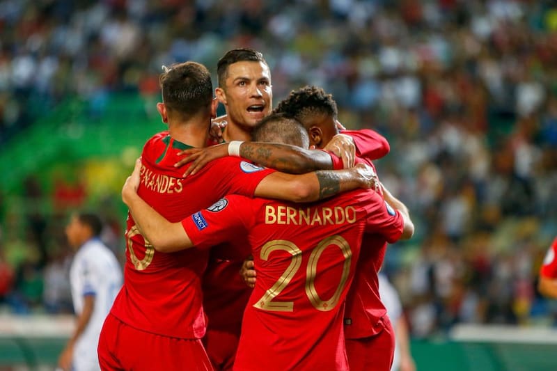 Portugal vence en la Euro