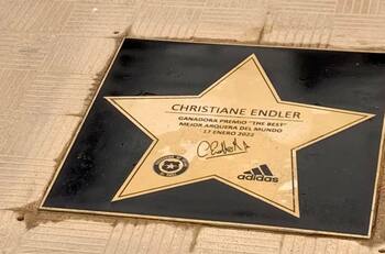 VIDEO | Christiane Endler recibió su estrella en el Salón de la Fama de la ANFP