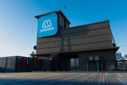 Exdirector de Viña se querella contra Mega por Ley Karin: denuncia acoso y exige millonaria indemnización