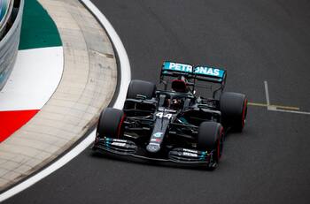 Así se vivió la obtención de la 'pole position' número 90 de Lewis Hamilton