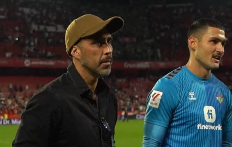 El golero acompañó a su compañero antes y después del Derbi