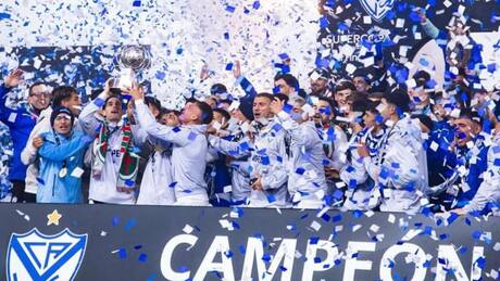 Jugó en Colo Colo, dejó la institución y hoy es capitán y figura en el fútbol argentino