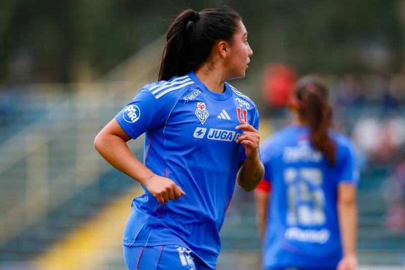 Valentina Navarrete, dejó a las Leonas para unirse a las Cruzadas.