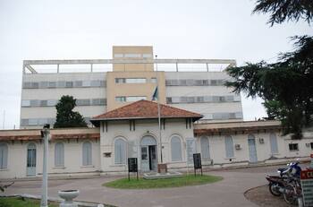 Cirujano y anestesiólogo se pelean a golpes en plena operación en Argentina