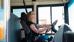 Cursos de conducir gratis del Sence: ¿Cuáles son los requisitos, cómo postular y dónde se realizarán?