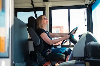 Cursos de conducir gratis del Sence: ¿Cuáles son los requisitos, cómo postular y dónde se realizarán?