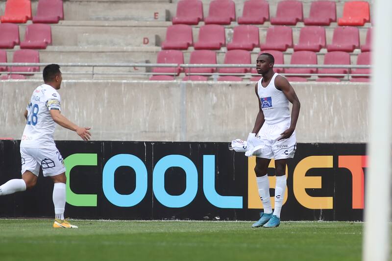 Cristián Cañozales marcando por Everton en 2021.