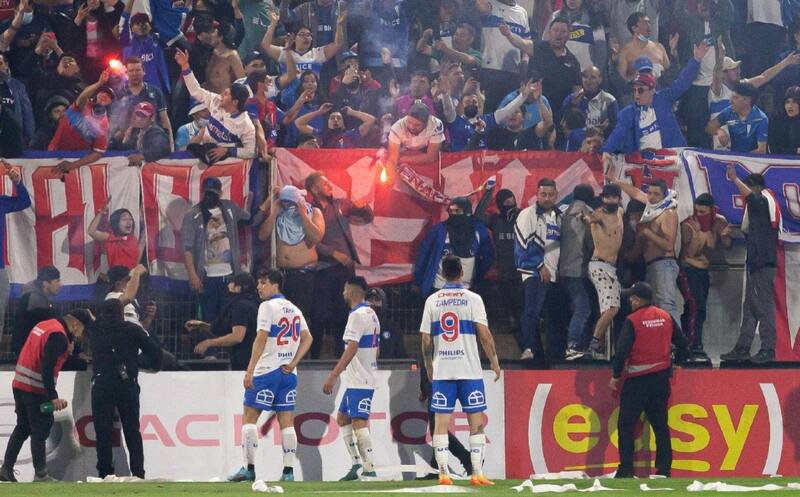 provocando desmanes en el cierre de San Carlos de Apoquindo.