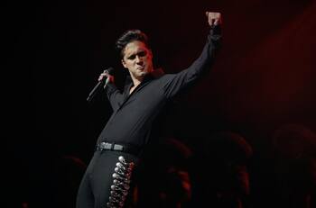 Hasta aparece Mariah Carey: Netflix liberó impactante adelanto de la última temporada de "Luis Miguel, la serie"