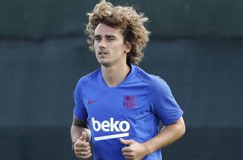 Antoine Griezmann: "Simeone es muy importante dentro del campo y en mi vida privada"