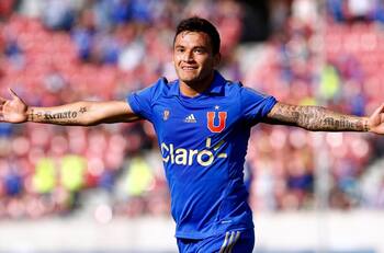 La maniobra de Felicevich que deja a Charles Aránguiz a un paso de la U