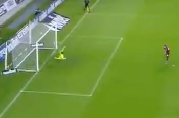 VIDEO | Angelo Sagal vuelve a anotar en Europa: nada que hacer el portero